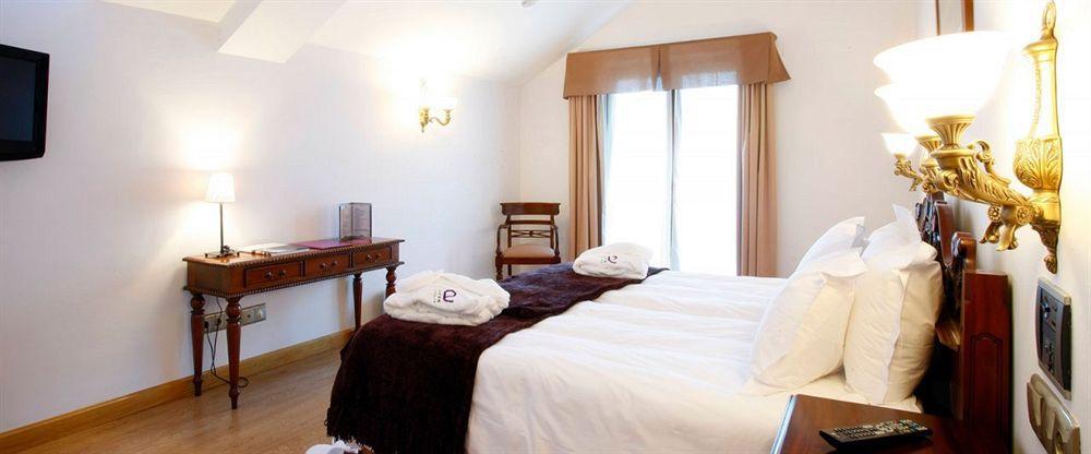 Ayre Hotel Alfonso II Oviedo Dış mekan fotoğraf
