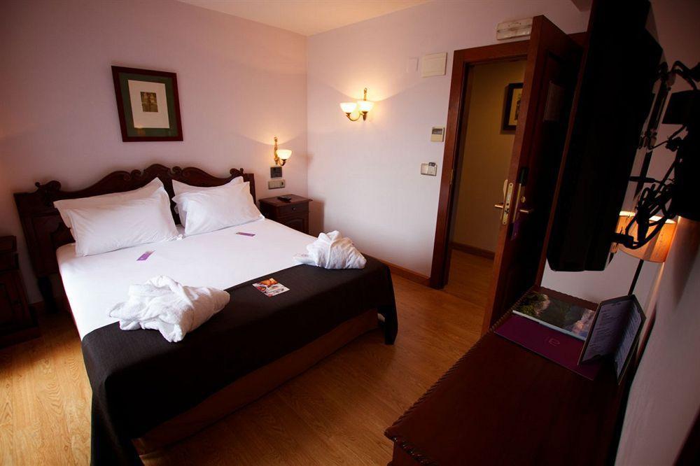Ayre Hotel Alfonso II Oviedo Dış mekan fotoğraf