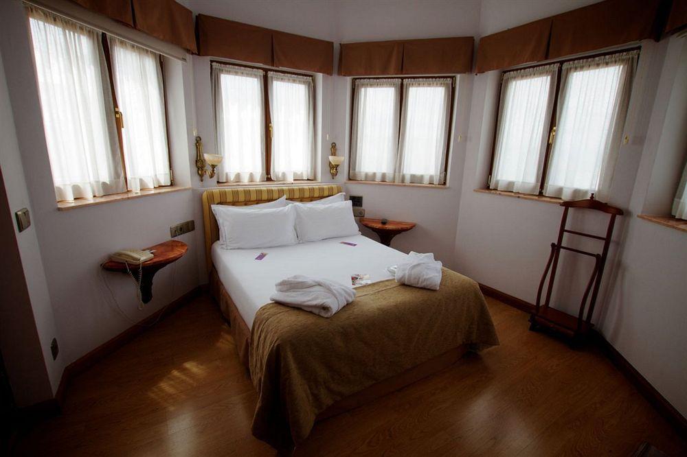 Ayre Hotel Alfonso II Oviedo Dış mekan fotoğraf