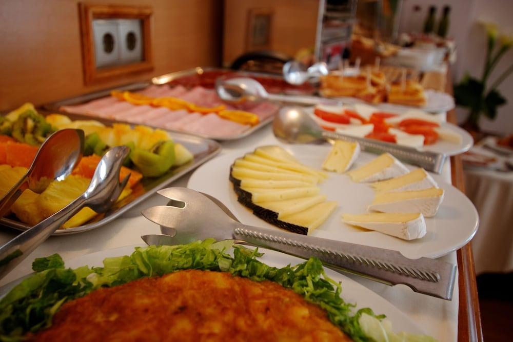 Ayre Hotel Alfonso II Oviedo Dış mekan fotoğraf