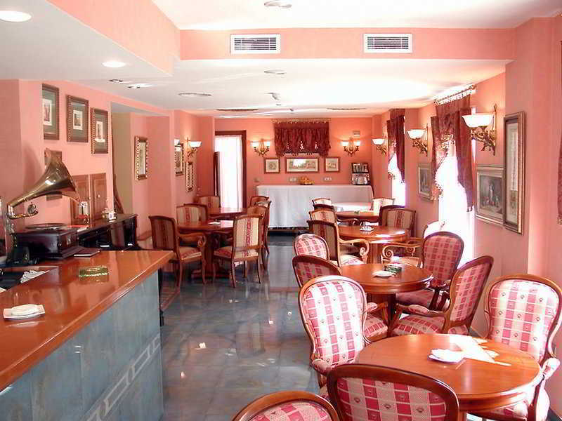 Ayre Hotel Alfonso II Oviedo Restoran fotoğraf