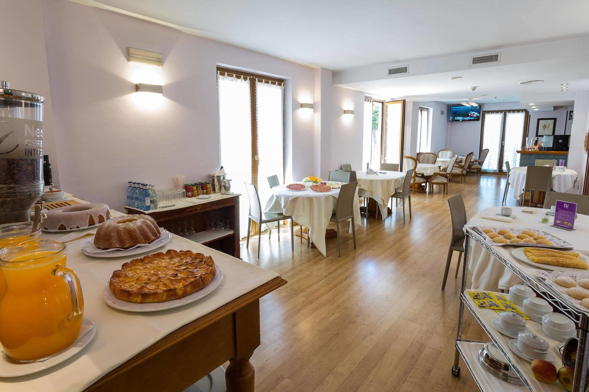 Ayre Hotel Alfonso II Oviedo Dış mekan fotoğraf