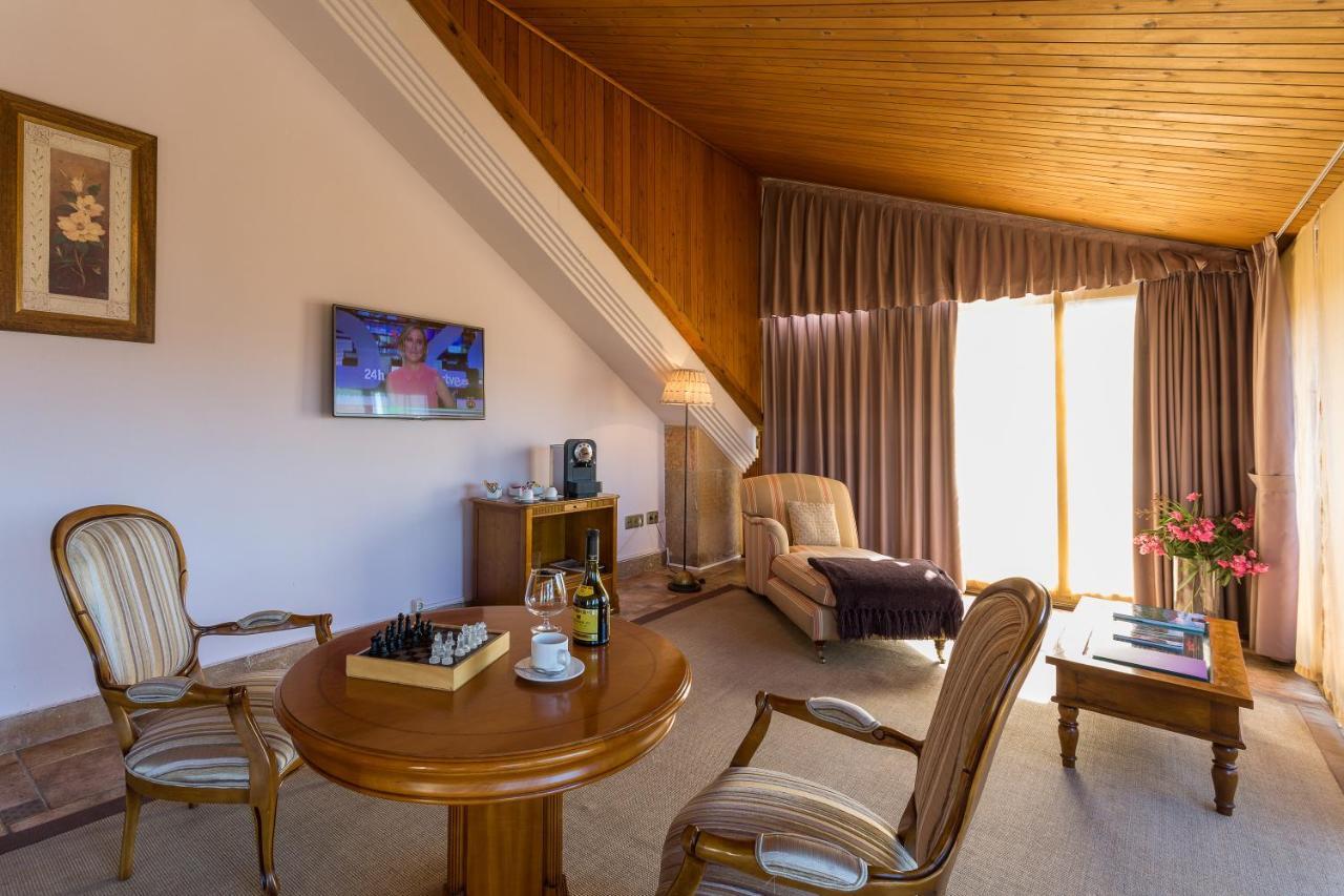 Ayre Hotel Alfonso II Oviedo Dış mekan fotoğraf